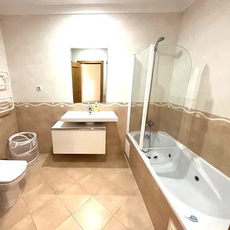 2 Bed, South Facing, Walk To & Vilamoura Marina Апартаменты