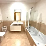2 Bed, South Facing, Walk To & Vilamoura Marina アパート