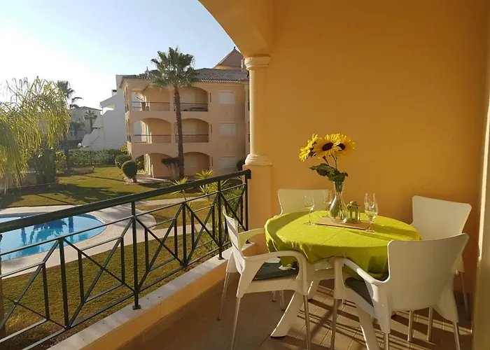 Appartement 2 Bed, South Facing, Walk To & Vilamoura Marina