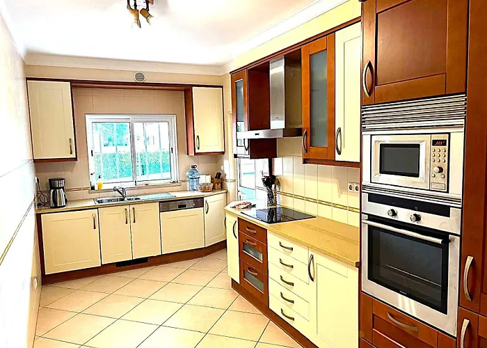 Appartement 2 Bed, South Facing, Walk To & Vilamoura Marina